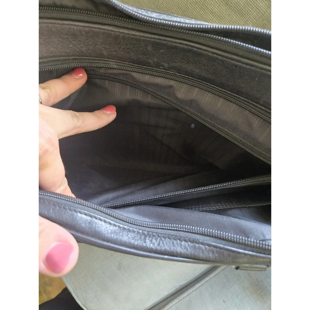 TUMI Berwick Double Zip Top Leather Briefcase Laptop Bag Black 69730HK0 Reg $445
